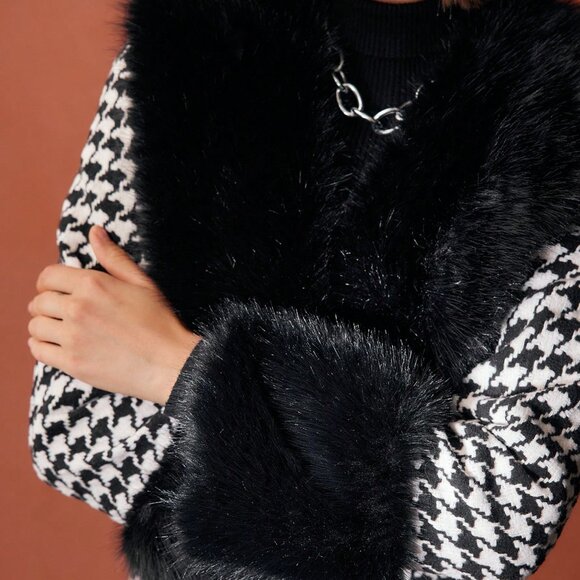 Black And White Elegant Women's Tweed Houndstooth Longline Overcoat - Picture 3 of 8